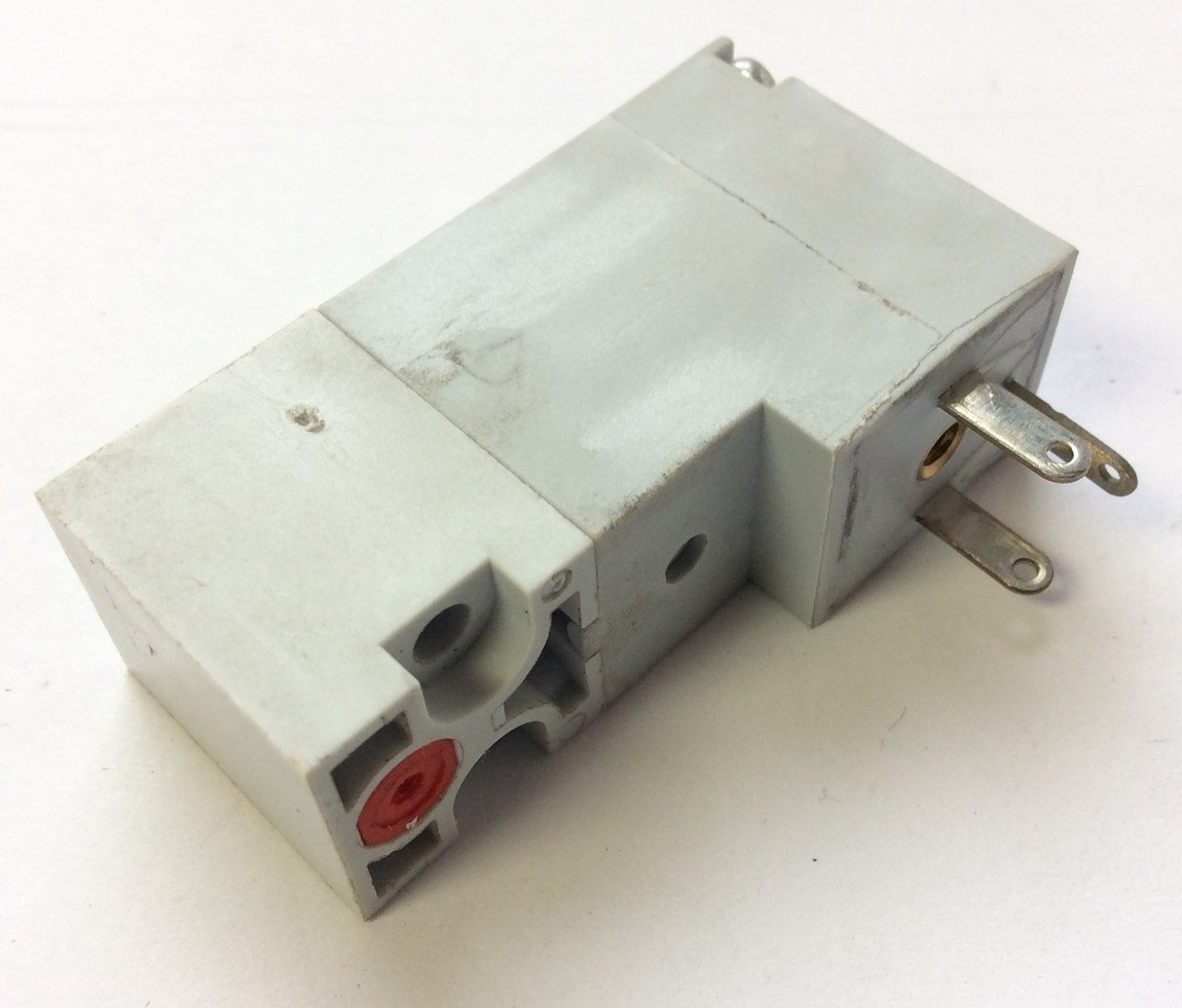 Used Lot of 2 Camozzi P000-303-P56 Mini-Solenoid Valves 3/2-Way NC 0-7 Bar, 110VDC QL