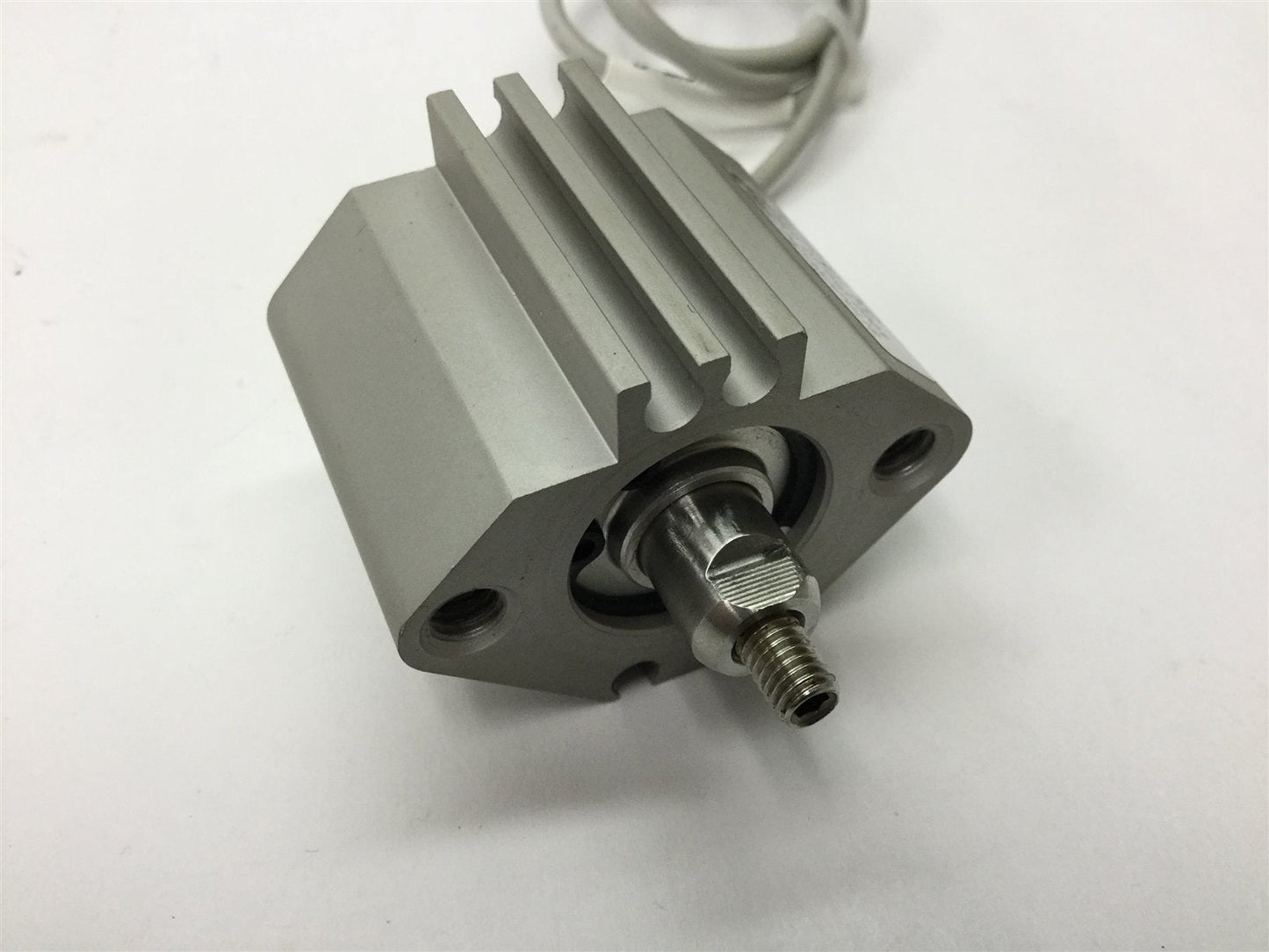 Used SMC NCDQ2A20-5DZ Compact Cylinder, Stroke: 5mm, Bore: 20mm, With D-M9P Sensor