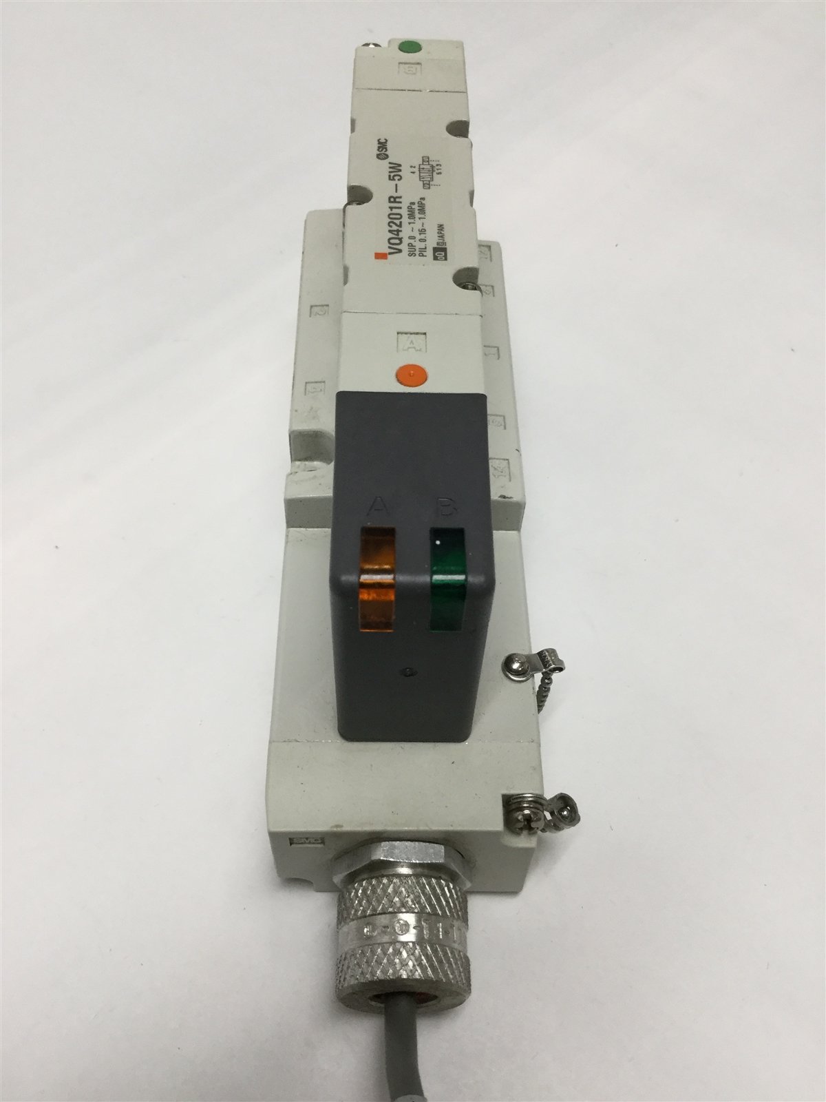 Used SMC VQ4201R-5W Solenoid Valve, 5-Port, 2-Position Double, 24VDC w/Sub Plate