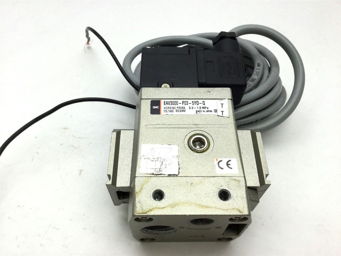 Used SMC EAV3000-F03-5YO-Q Soft Start-Up Valve European 3/8" BSPM, Voltage: 24VDC