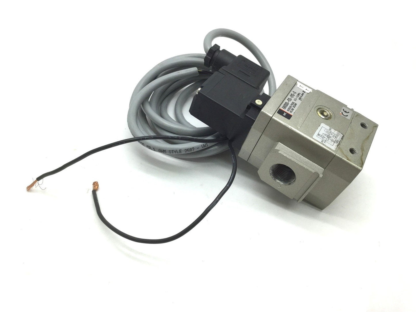 Used SMC EAV3000-F03-5YO-Q Soft Start-Up Valve European 3/8" BSPM, Voltage: 24VDC
