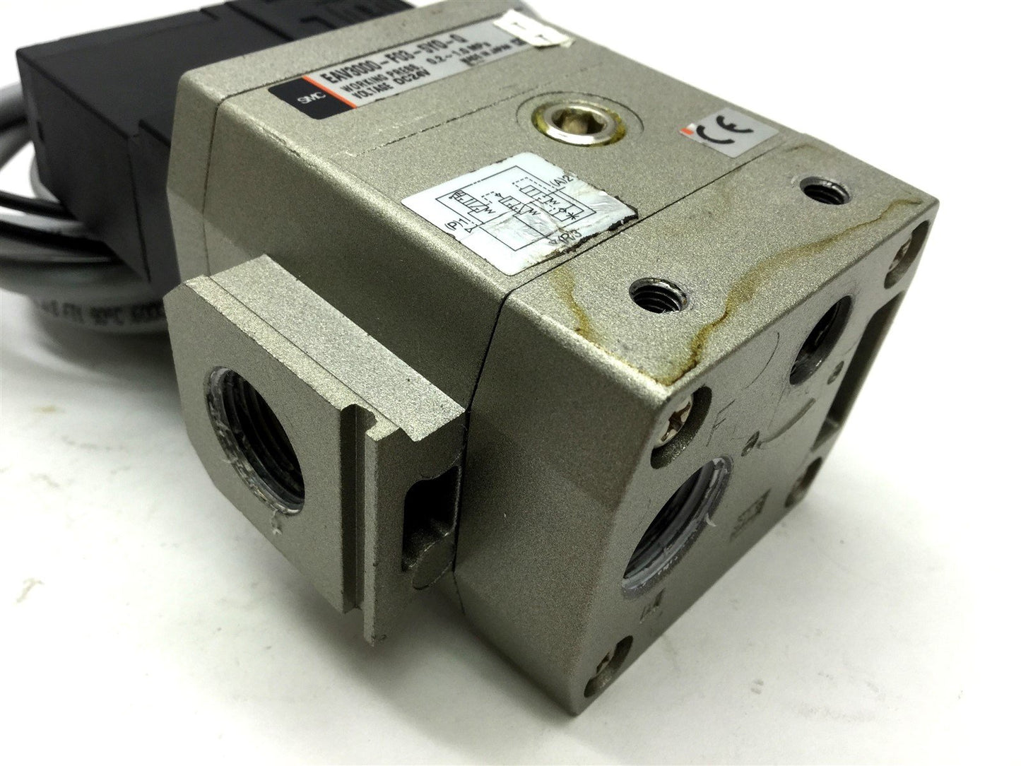 Used SMC EAV3000-F03-5YO-Q Soft Start-Up Valve European 3/8" BSPM, Voltage: 24VDC