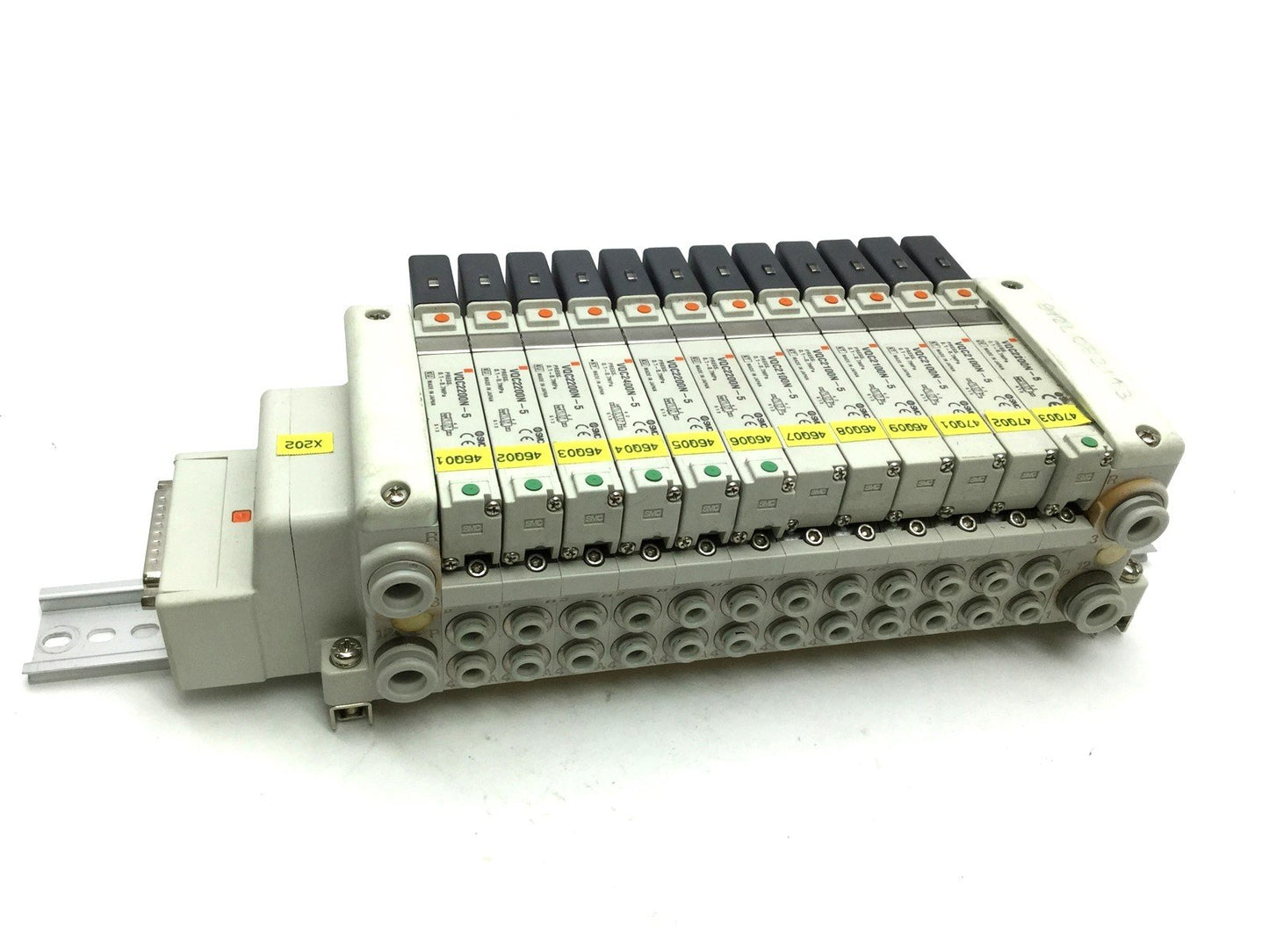 Used SMC Valve Manifold 6x VQC2200N-5 5x VQC2100N-5 VQC2400N-5 Solenoid Valves 24VDC