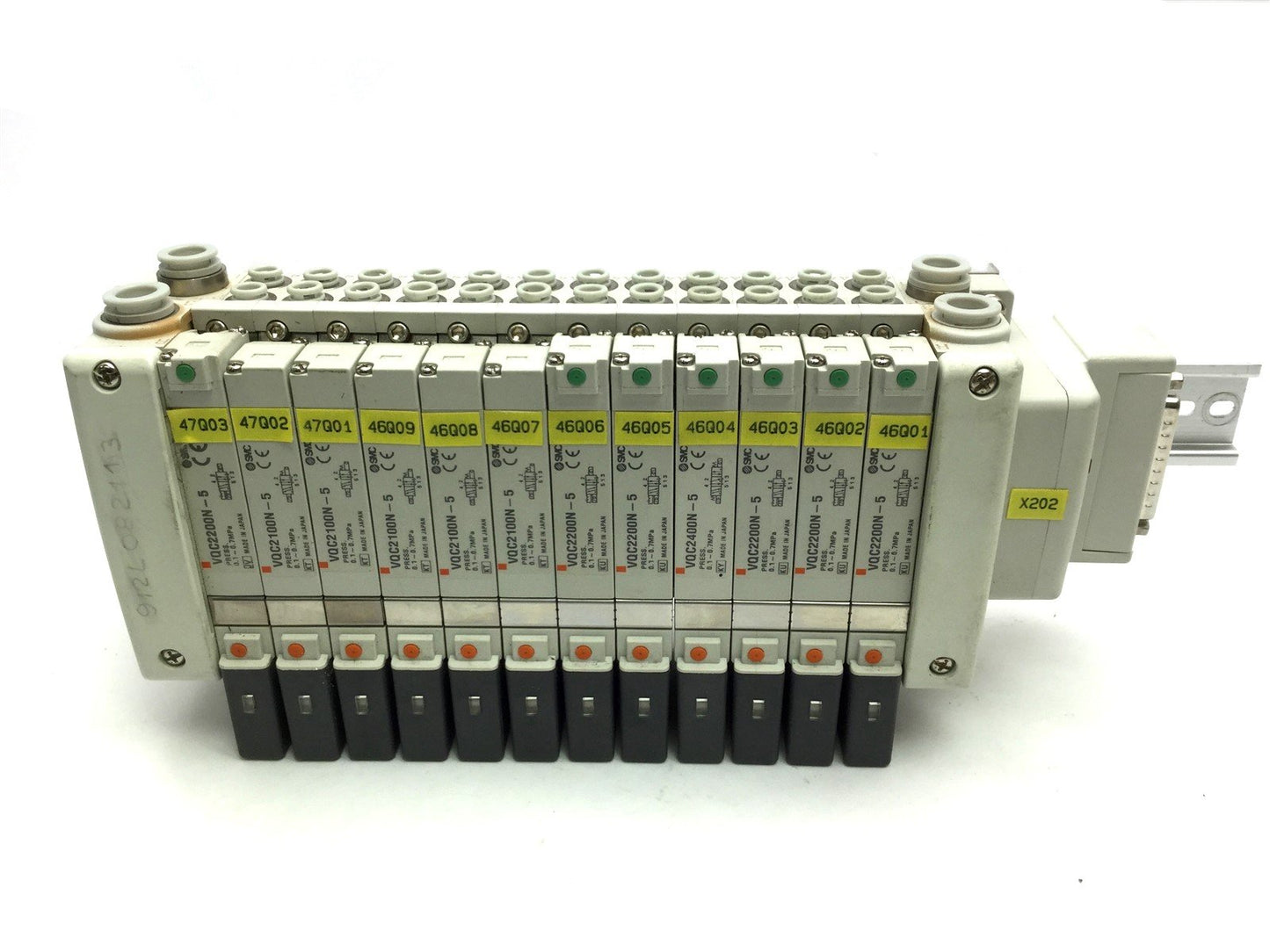 Used SMC Valve Manifold 6x VQC2200N-5 5x VQC2100N-5 VQC2400N-5 Solenoid Valves 24VDC