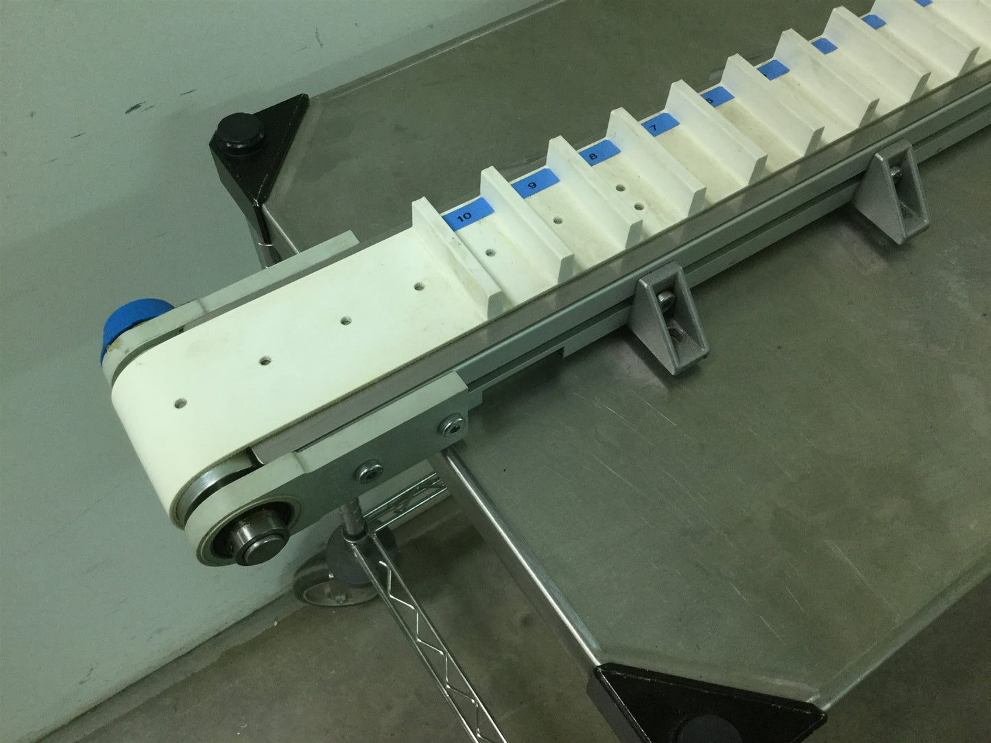 Used Dierre Roller Conveyor Belt Length: 1000mm Belt Width: 70mm, Coupling: 10mm