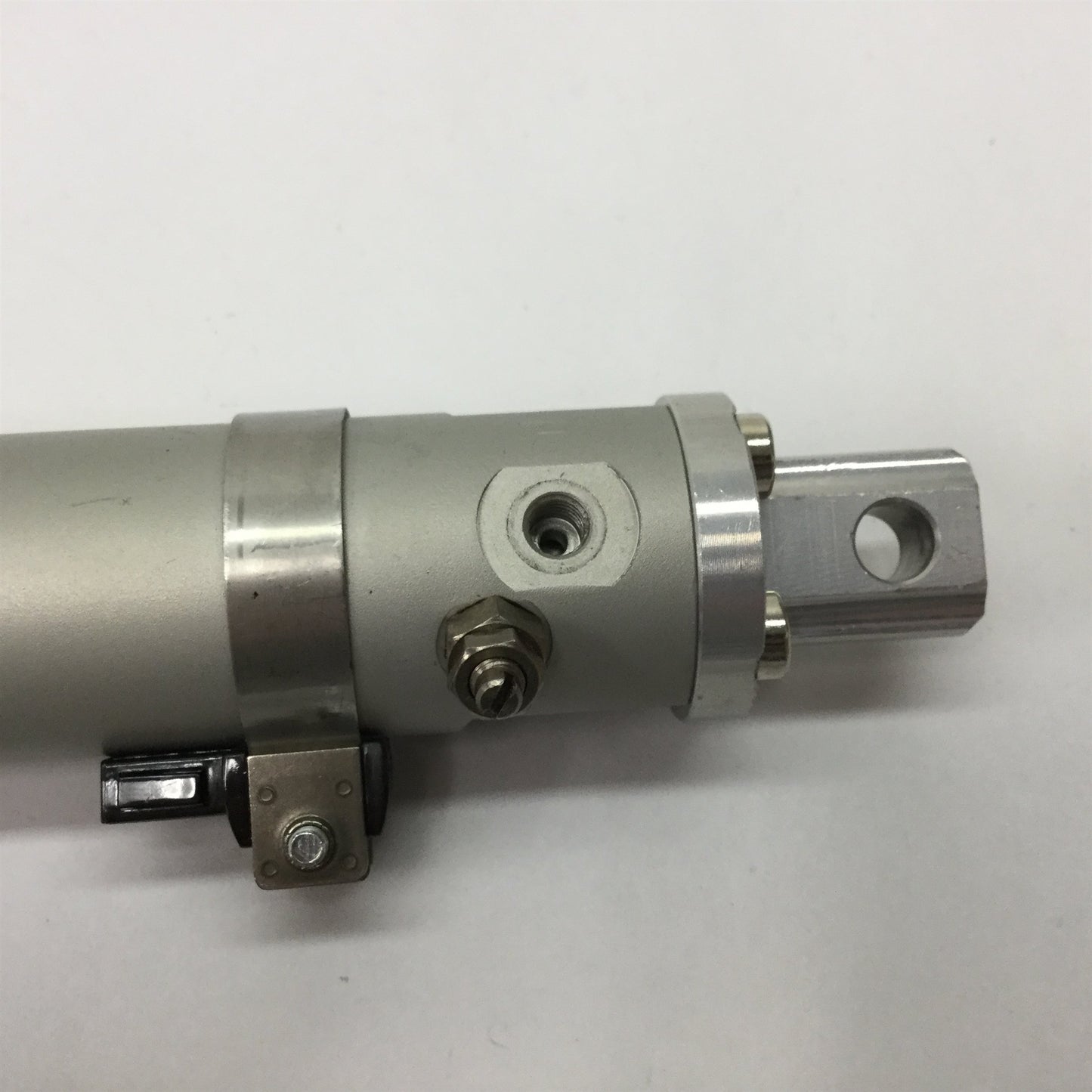 Used SMC NCDGCA20-0500-M9PSAPC Pneumatic Cylinder, Bore: 3/4", Stroke: 5", 10-32
