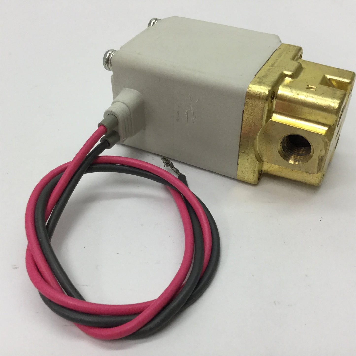 Used SMC VXN22CA 2-Way Valve, Solenoid: 24VDC 7W, Pressure: 180psi, Orifice: 1/8"