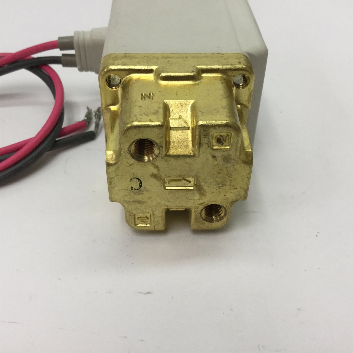 Used SMC VXN22CA 2-Way Valve, Solenoid: 24VDC 7W, Pressure: 180psi, Orifice: 1/8"