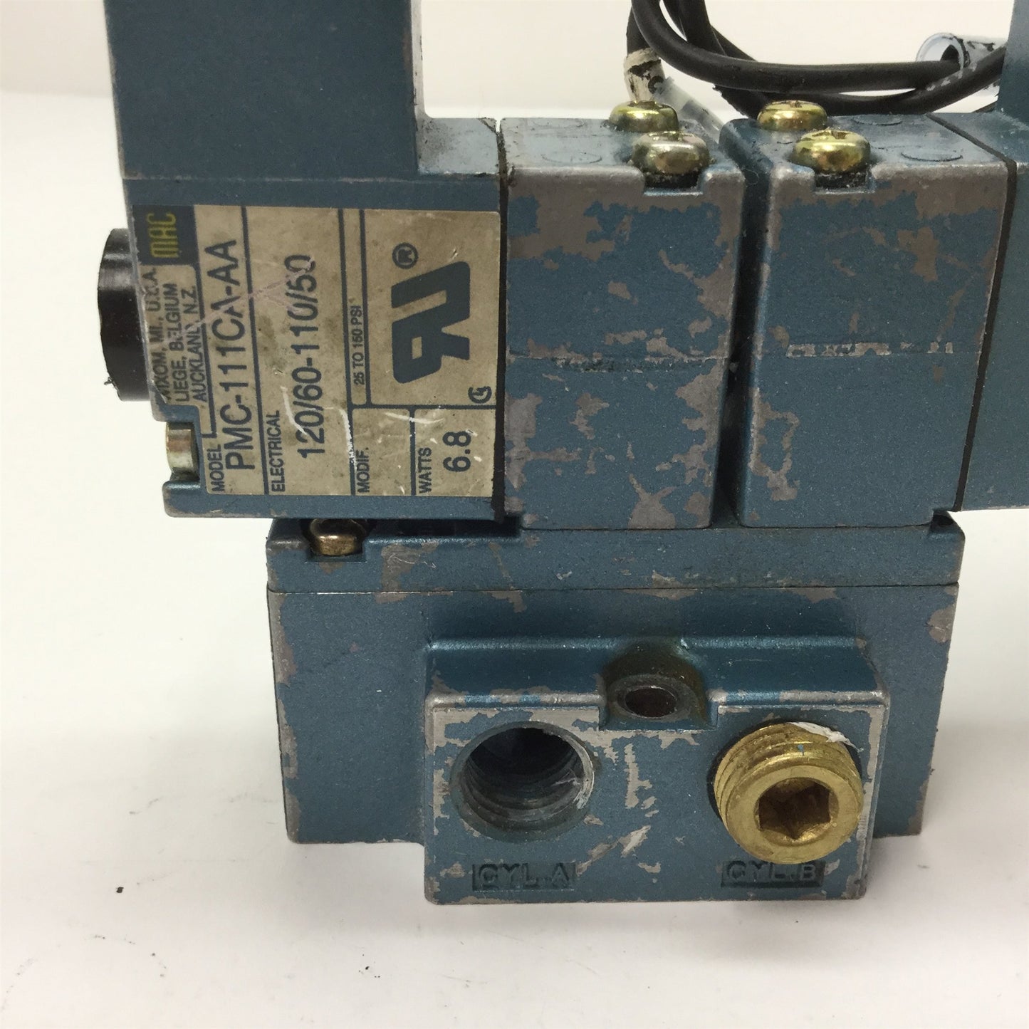 Used MAC 922A-PM-111CA Solenoid Valve, 2-Position 4-Port, Two PMC-111CA-AA Solenoids