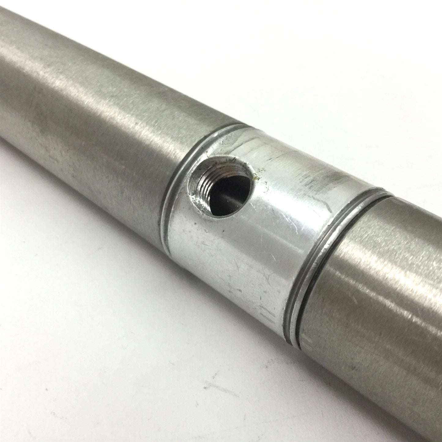 Used Numatics 1062D1-04E-01E-12 Pneumatic Cylinder, Stroke: 4.25", Bore: 1.0625"