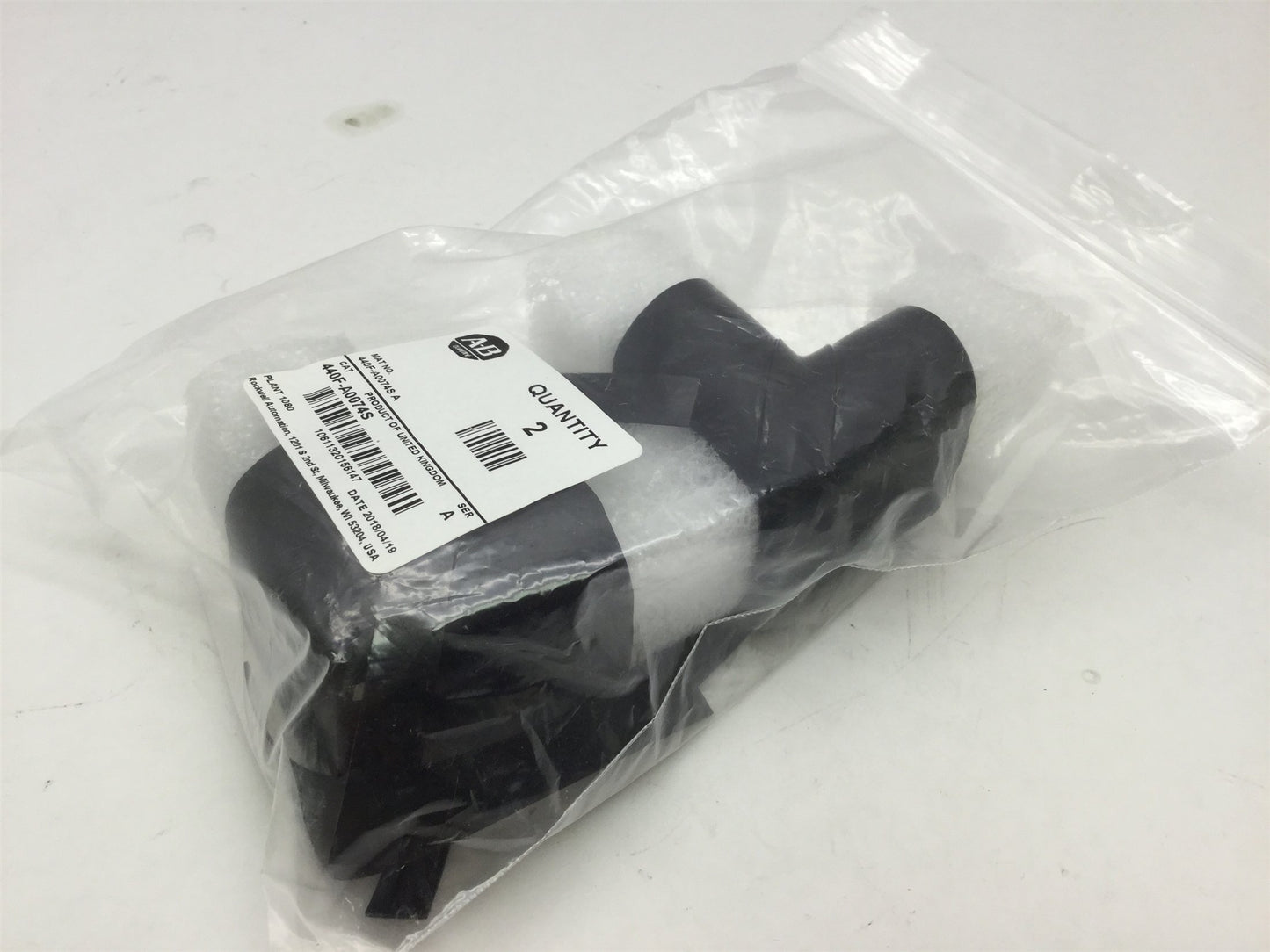 New Lot of 2 Allen Bradley 440F-A0074S Presence Sensing Safedge 90° Corner Connector