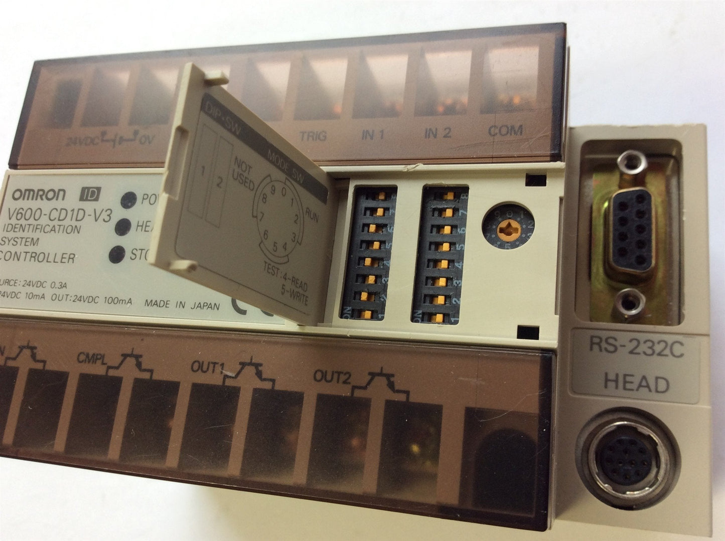 Used Omron V600-CD1D-V3 Identification System Controller Input: 24VDC 10mA DIN Mount