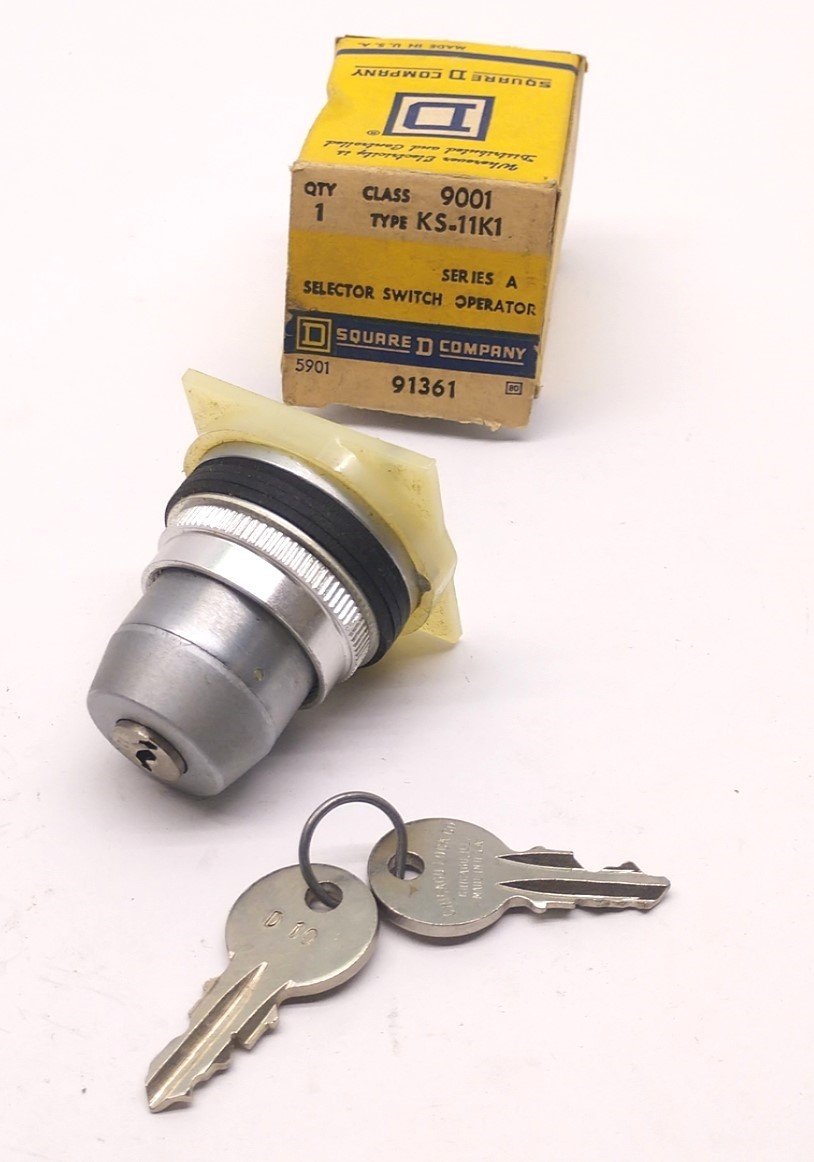 Used Square D Class 9001 Type KS-11K1 Series A 2-Position Selector Switch With Keys