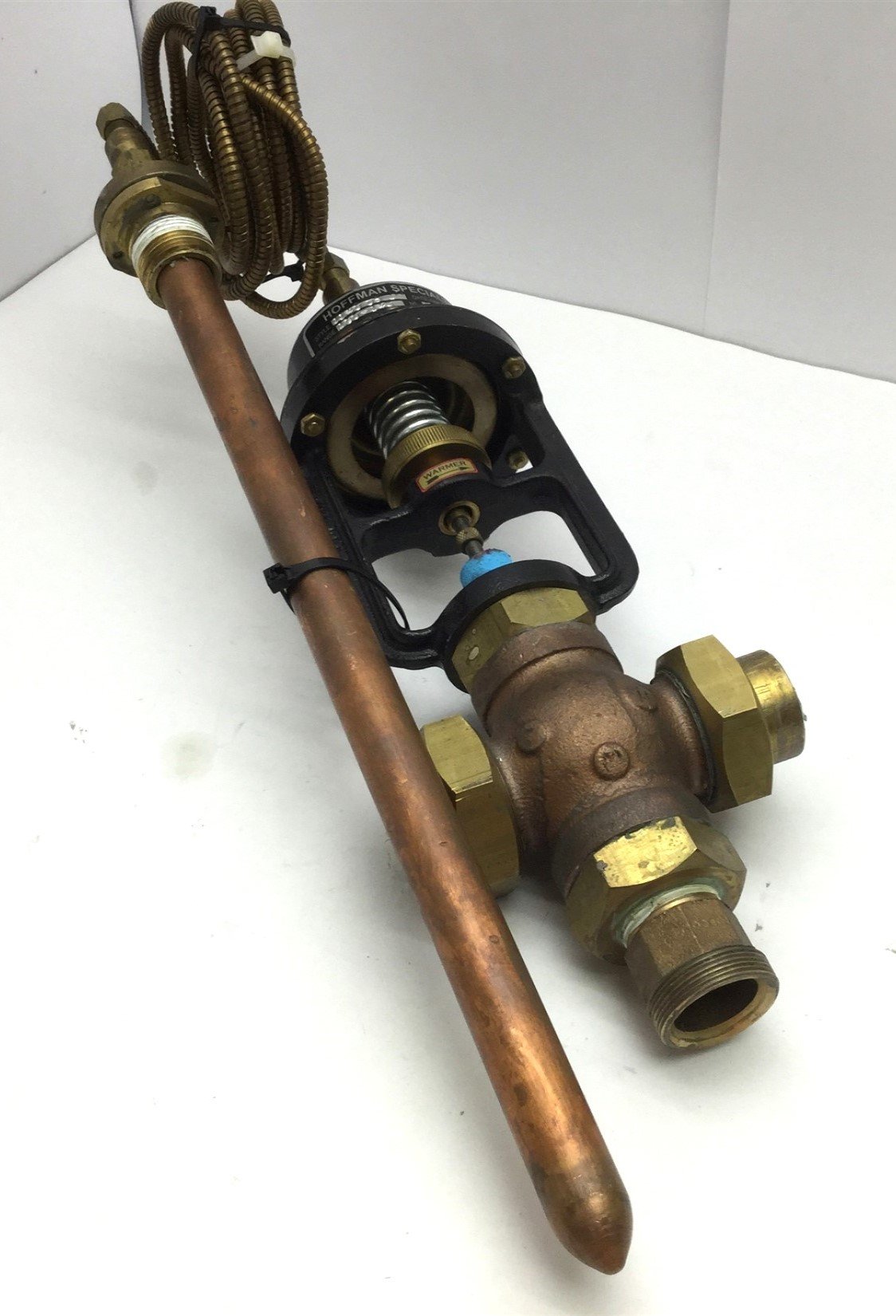 Used Hoffman 1140-06 Thermostatic Temperature Regulator, Ports: 1" NPT Range: 100-140