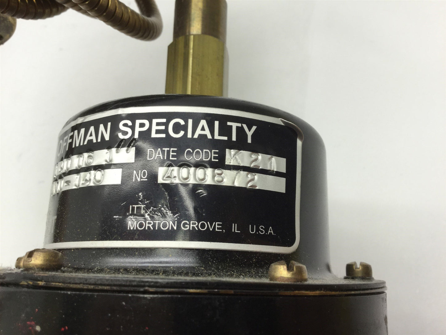 Used Hoffman 1140-06 Thermostatic Temperature Regulator, Ports: 1" NPT Range: 100-140