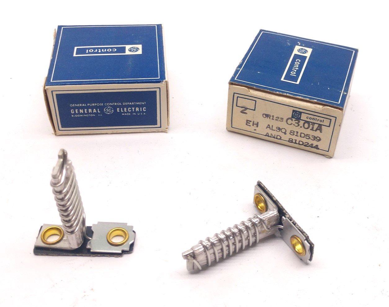 Used Lot of 2 General Electric CR123 C3.01A Overload Heater Relay Element
