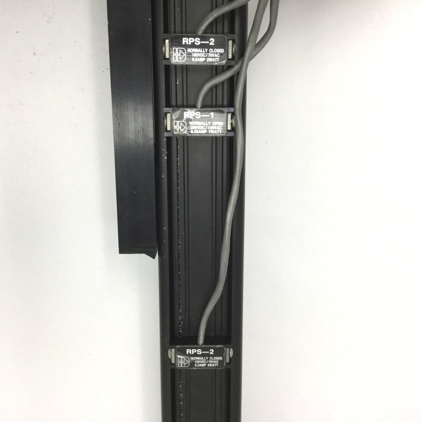 Used Industrial Devices R2X23C-35T-6-MS5E Electric Cylinder, Travel: 6", 7.75" x 2"