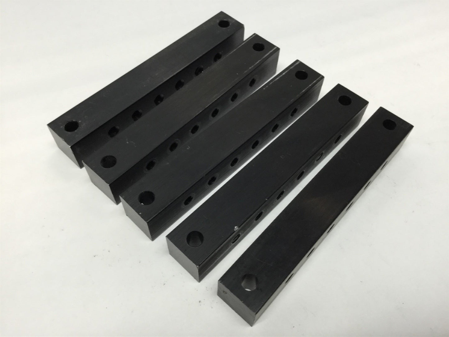 Used Lot of 5 Pneumadyne JB32-6 Junction Blocks, 6-Station, Port Thread: 10-32