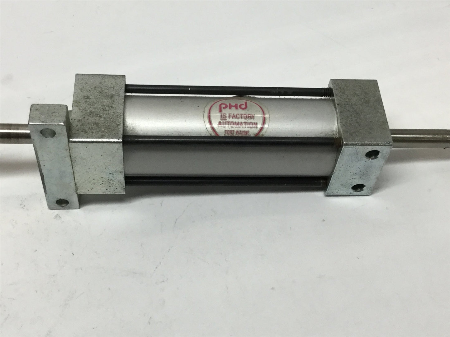 Used PHD DAVF1X21/4-E Pneumatic Double Rod Cylinder, 1" Bore, 2-1/4" Stroke, 1/8"NPT