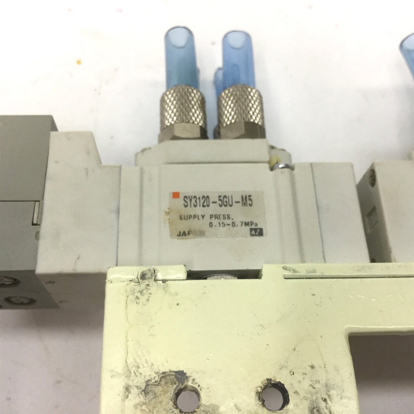 Used Lot of 3 SMC SY3120-5GU-M5 Solenoid Valves, Voltage: 24VDC, Pressure 0.15-0.7MPa