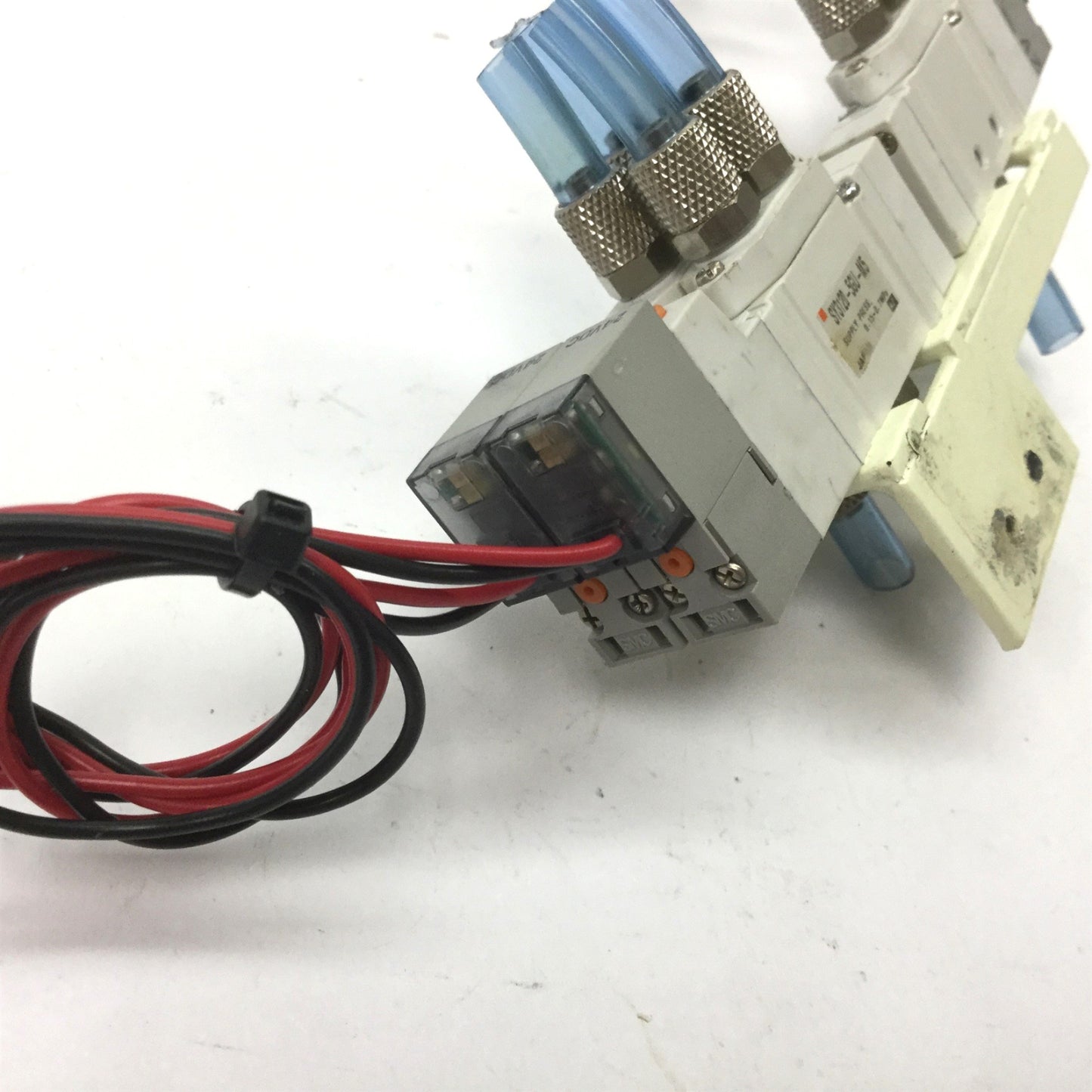 Used Lot of 3 SMC SY3120-5GU-M5 Solenoid Valves, Voltage: 24VDC, Pressure 0.15-0.7MPa