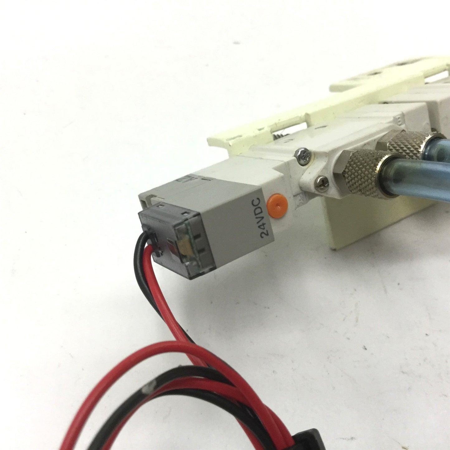 Used Lot of 3 SMC SY3120-5GU-M5 Solenoid Valves, Voltage: 24VDC, Pressure 0.15-0.7MPa