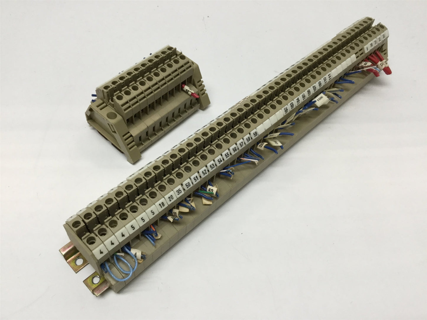 Used Lot of 55 Conta Clip RK1.5-4 Screw Connection Terminal Blocks 300V 34A on DIN