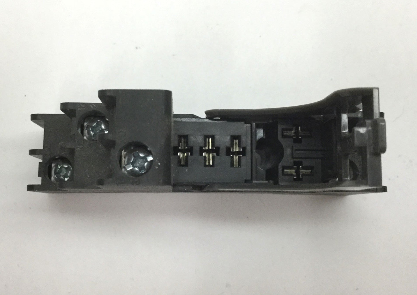 Used Lot of 7 Idec SJ1S-07L Relay Socket Base, Rating: 250V 12A, DIN Rail Mounting