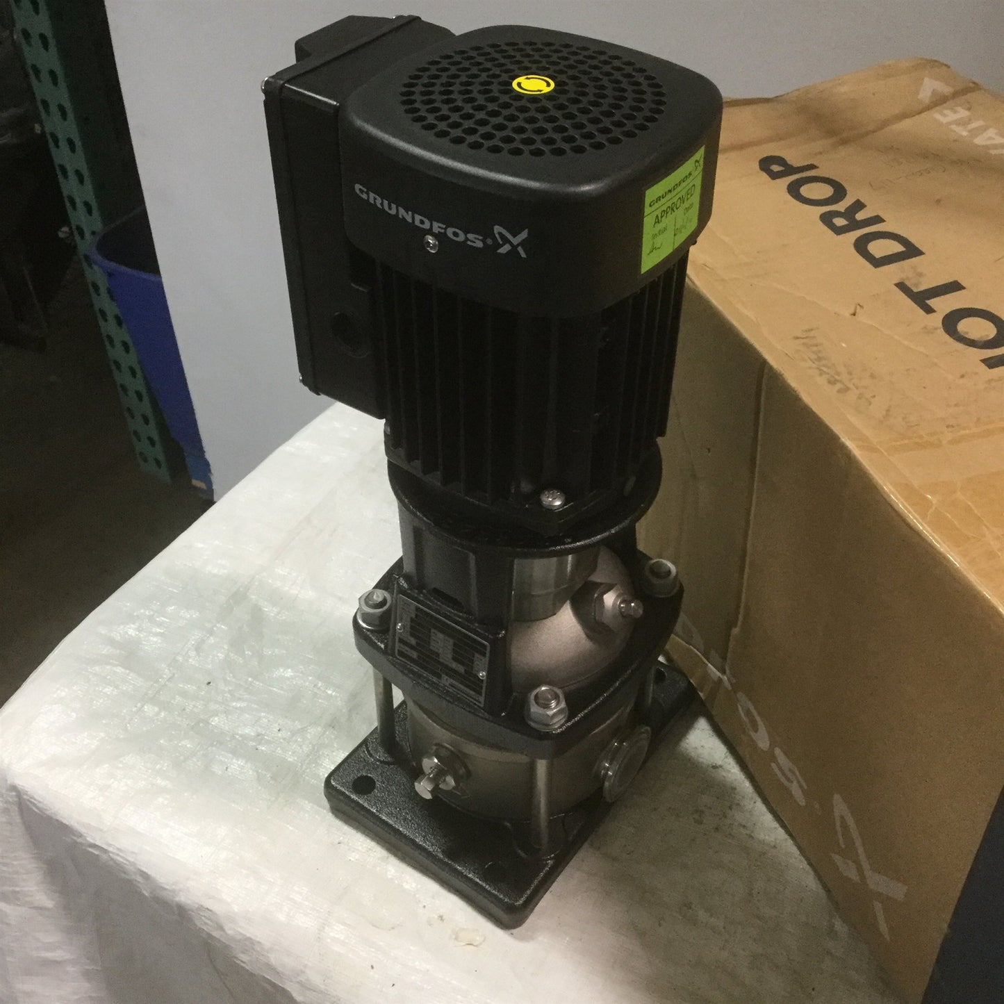 New – Open box Grundfos CRN1-2 A-CX-G-E-HQQE Stainless Centrifugal Pump & Motor .37kW 230V 50HZ