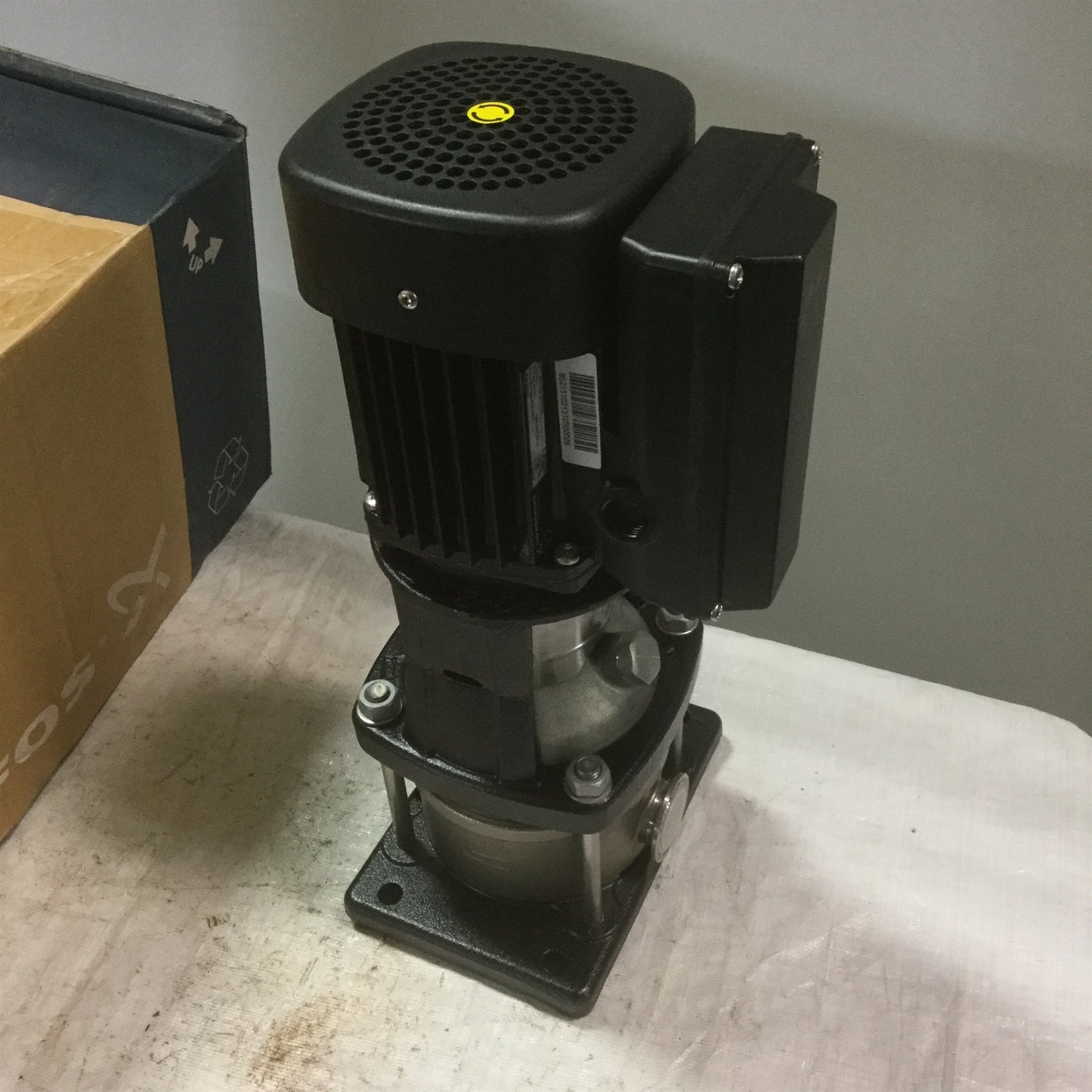 New – Open box Grundfos CRN1-2 A-CX-G-E-HQQE Stainless Centrifugal Pump & Motor .37kW 230V 50HZ