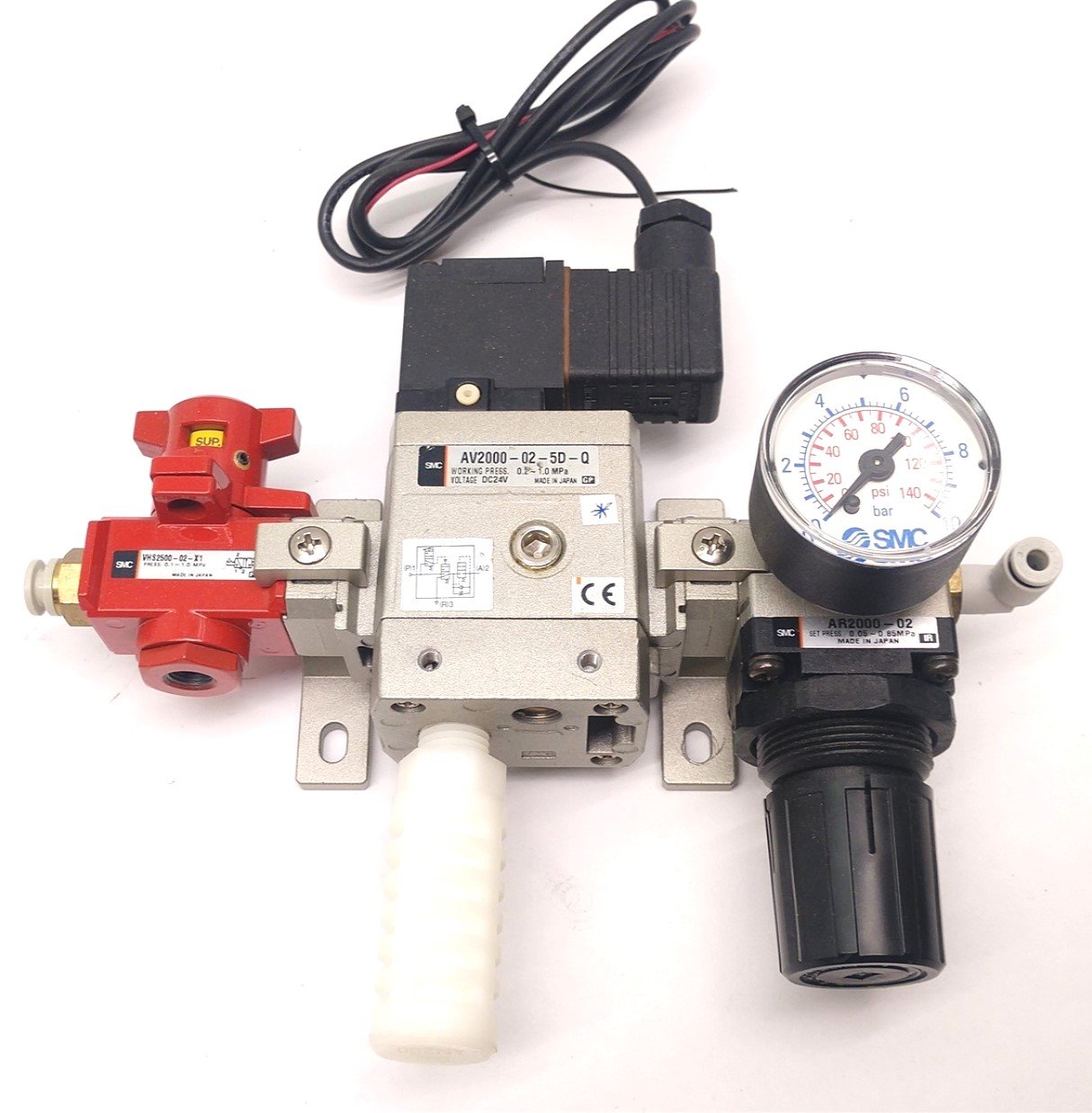 Used SMC AR2000-02 Regulator, AV2000-02-5D-Q Soft Start, VHS2500-02-X1 Shut-Off