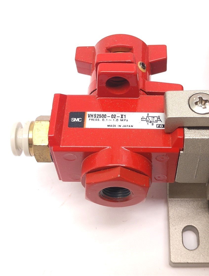 Used SMC AR2000-02 Regulator, AV2000-02-5D-Q Soft Start, VHS2500-02-X1 Shut-Off