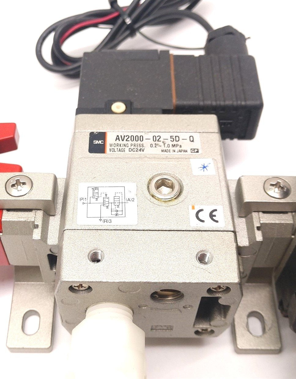 Used SMC AR2000-02 Regulator, AV2000-02-5D-Q Soft Start, VHS2500-02-X1 Shut-Off