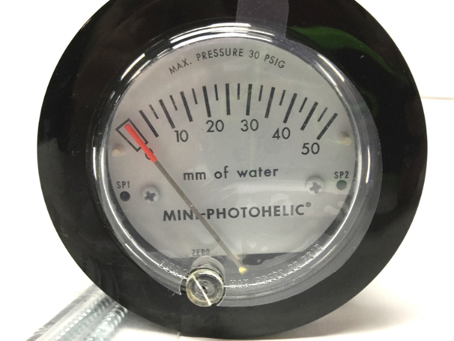 New – Open box Dwyer MP-50MM Mini-Photohelic Differential Pressure Gauge Switch 0-50mm of Water
