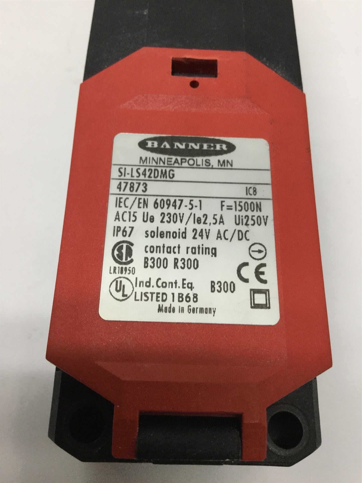 Used Banner SI-LS42DMG Safety Guard Door Interlock Switch, Locking Voltage: 24V AC/DC