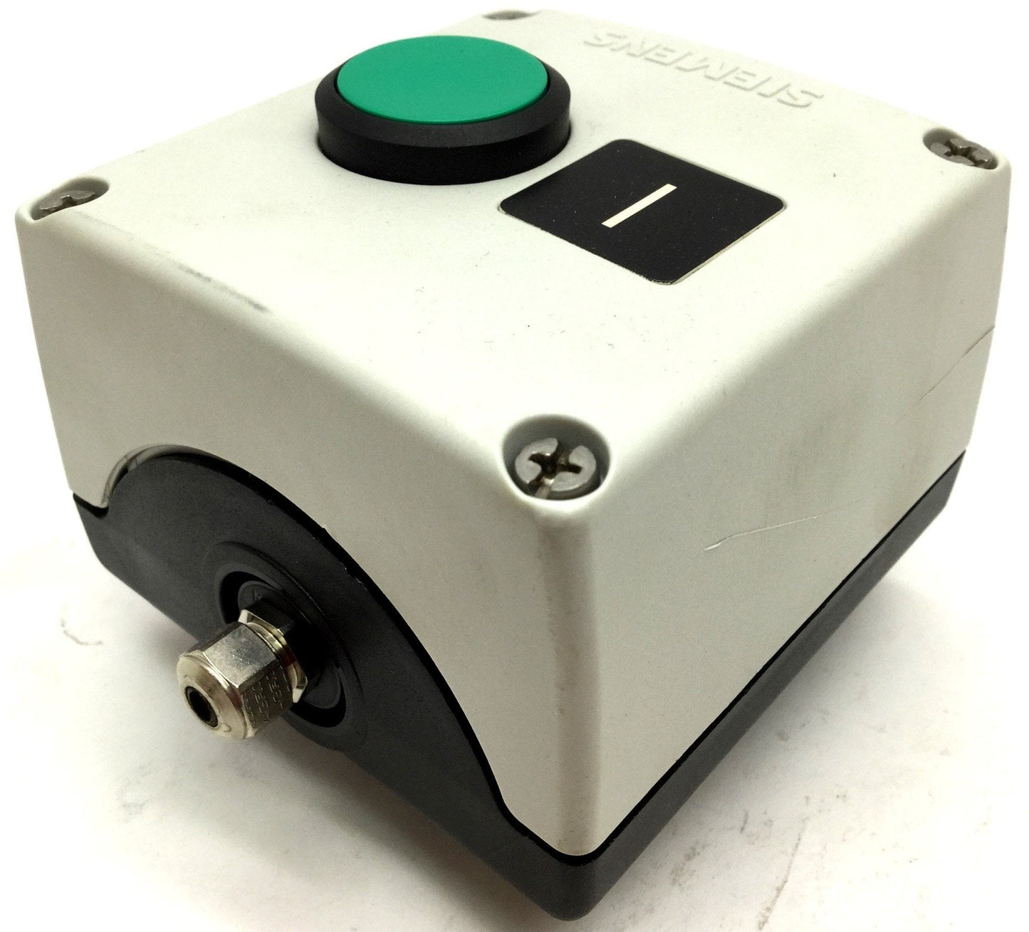 Used Siemens 3SB3 801-0DA3 Push Button Enclosure, Normally Open, Plastic, 3-6A 230V