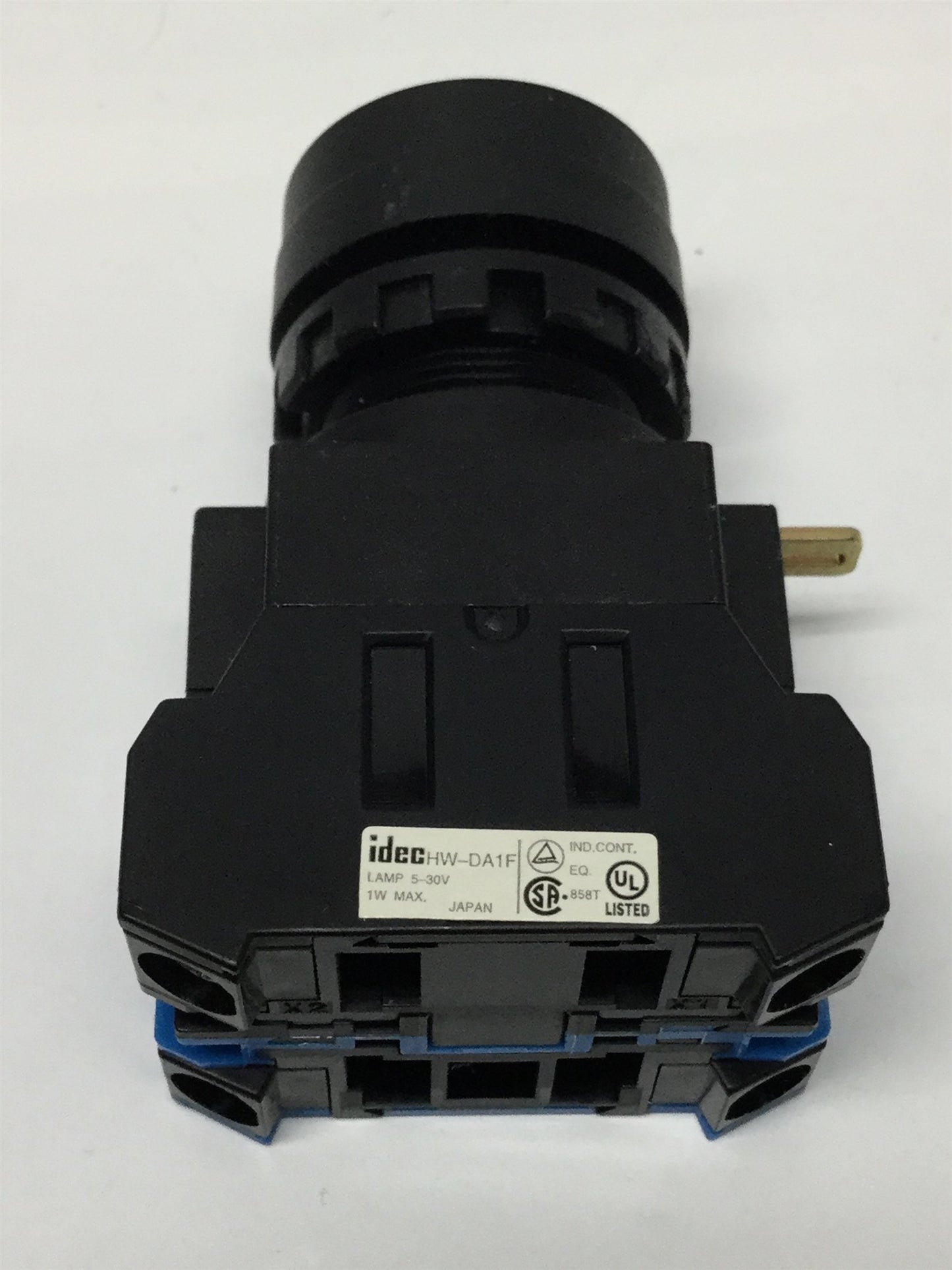Used Idec HW1B-M1F10 Illuminated Pushbutton Switch, 5-30VDC Green LED, 600V/10A N.O.