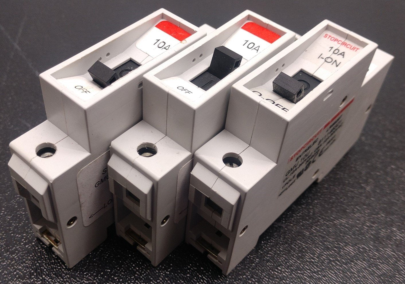 Used Lot of 3 Entrelec LR88297 10A 1-Pole Circuit Breaker UL 10-240VAC CSA 10A-600VAC