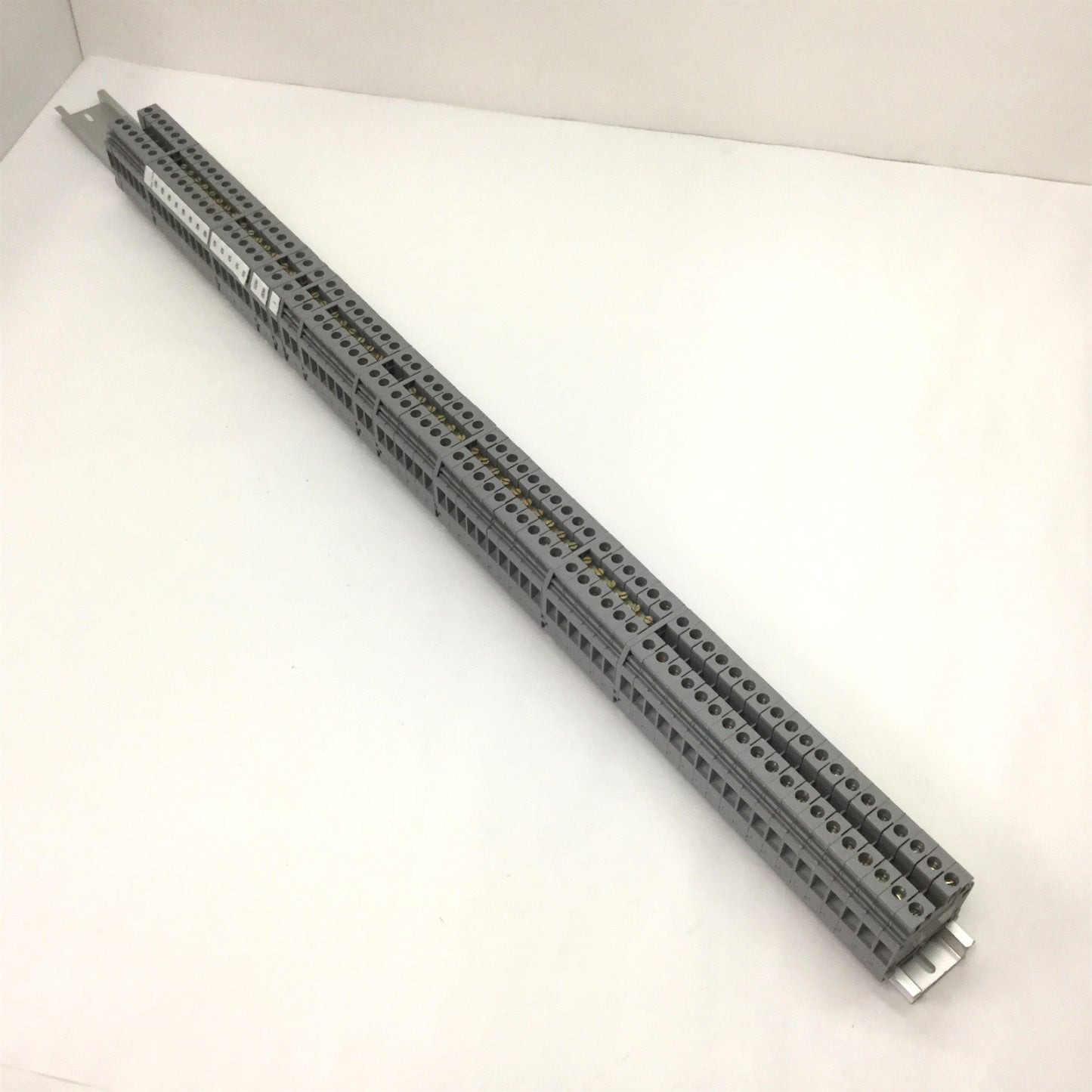 Used Lot of 74 Entrelec M6/8 5118 Screw Terminal Blocks, Rating: 600V 50A, Gray