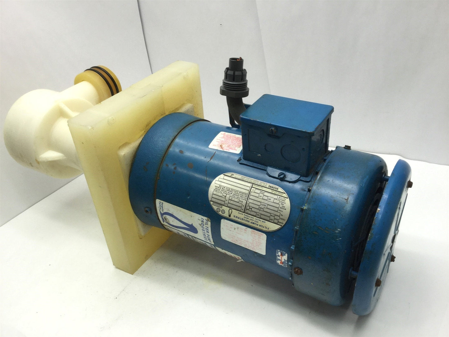 Used Penguin P-2B Vertical Pump & Motor, 208-230/460VAC, 2HP, 69' Head, 112GPM