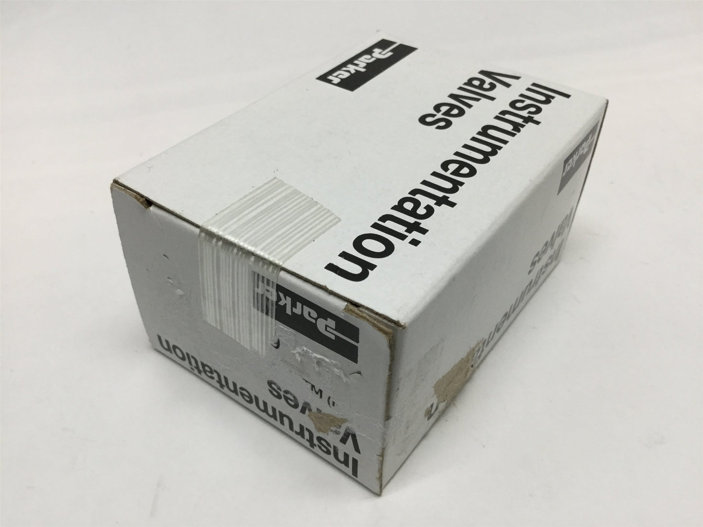 New Parker 4M-V6LN-SS Stainless Inline Needle Valve Ports: 1/4" NPT Male, 5000 PSI