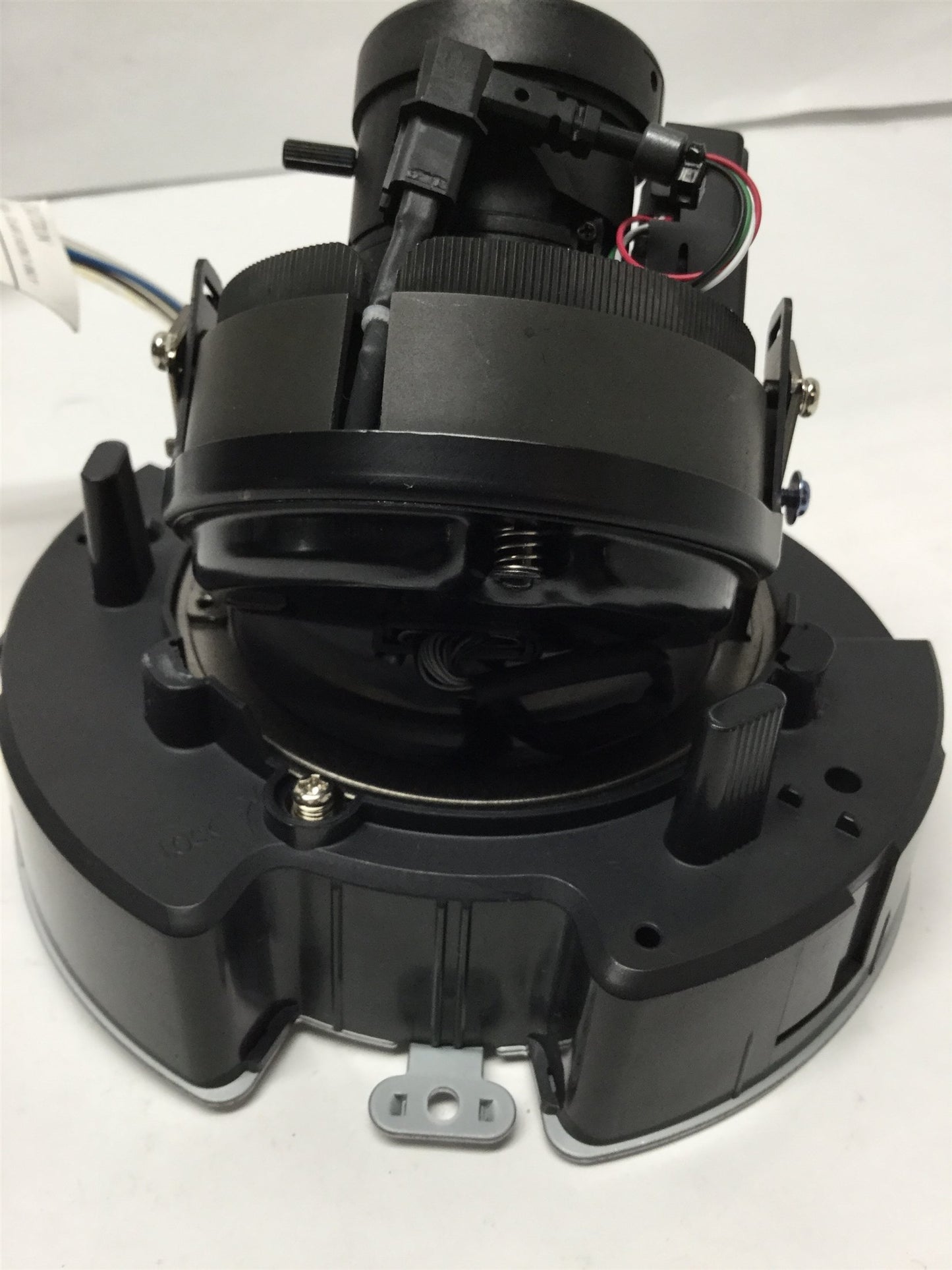 Used Pelco IS21-DWSV8F Camclosure Color CCTV Day/Night Dome Camera *Broken Clips*