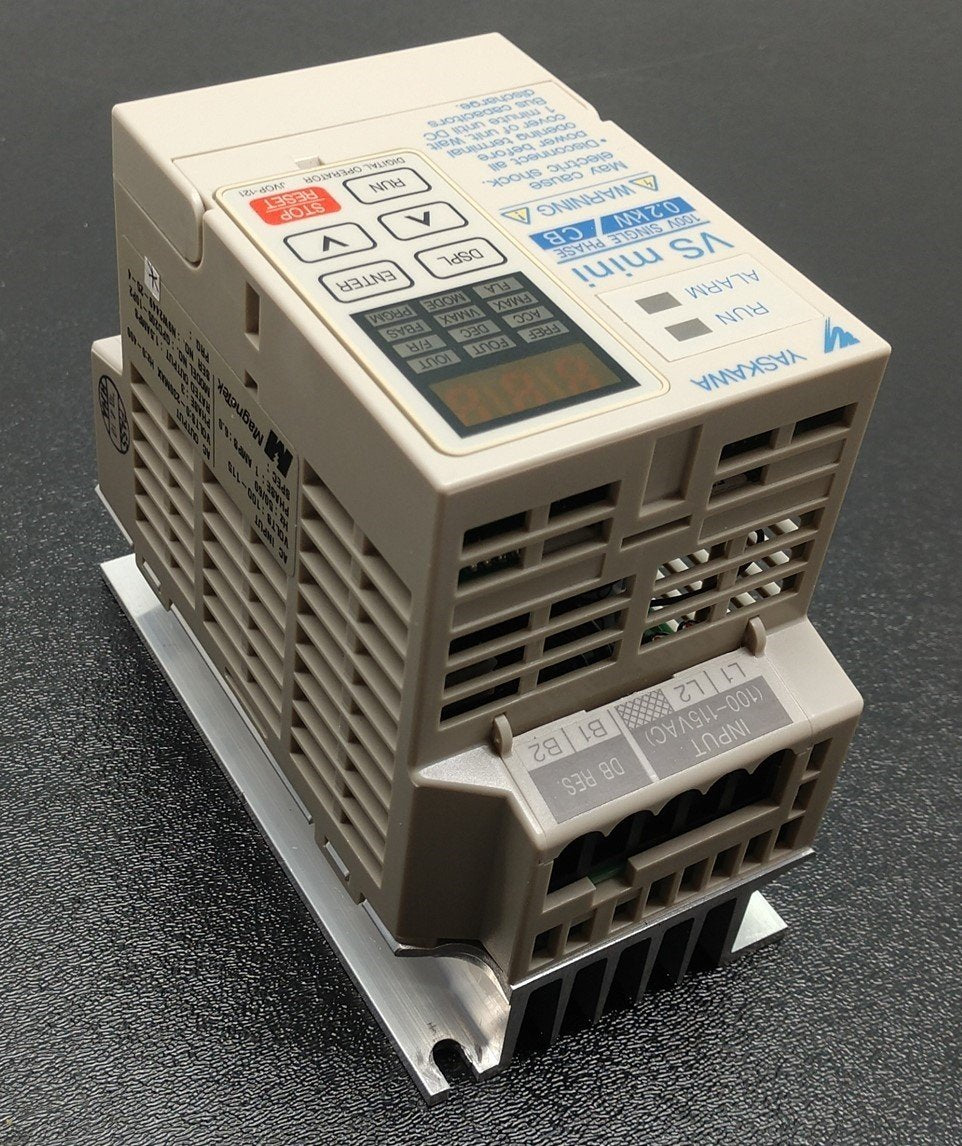 Used Yaskawa GPD205-10P1 VS Mini Drive, 100V Single Phase Input, 3 Phase Output