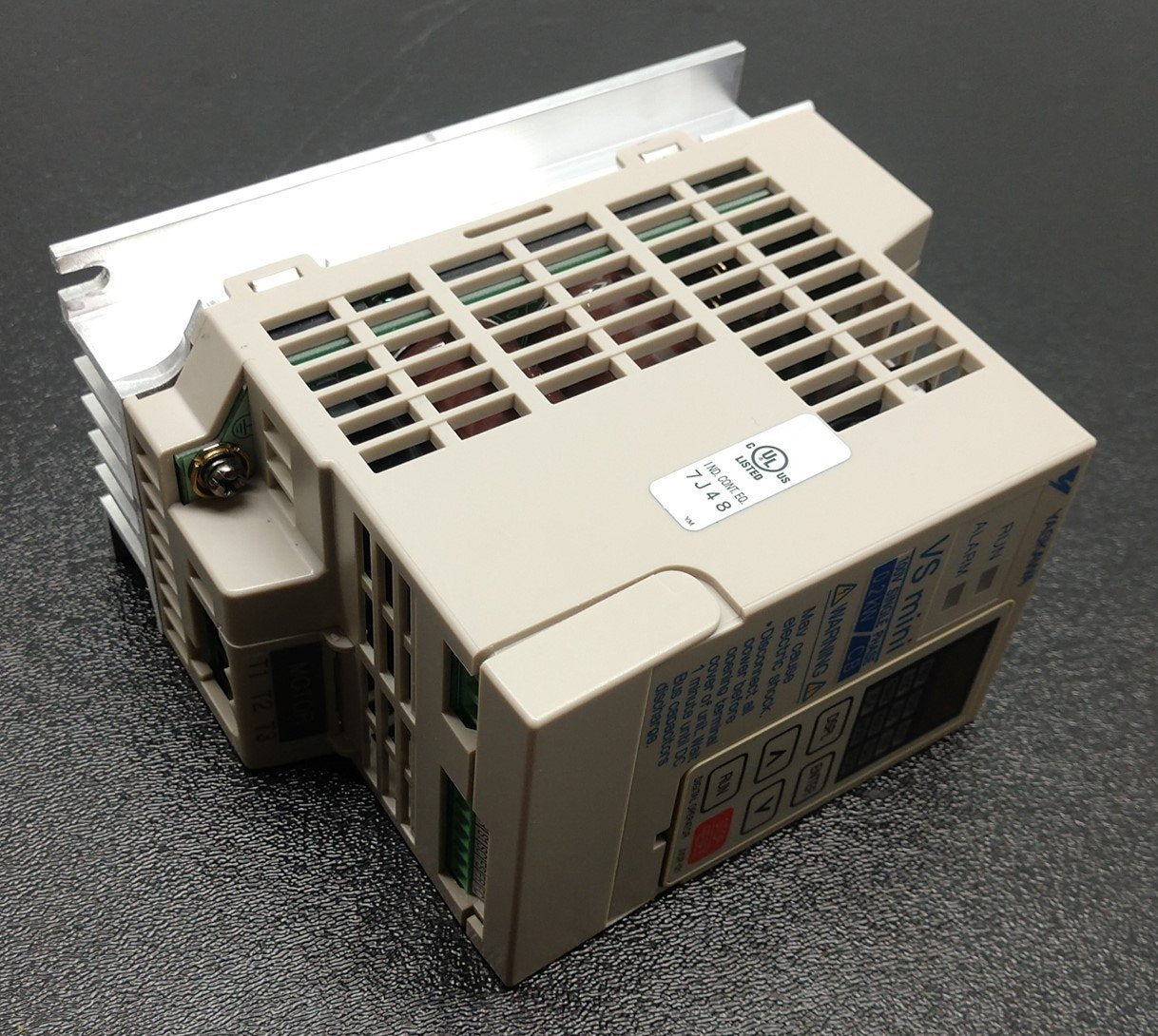 Used Yaskawa GPD205-10P1 VS Mini Drive, 100V Single Phase Input, 3 Phase Output