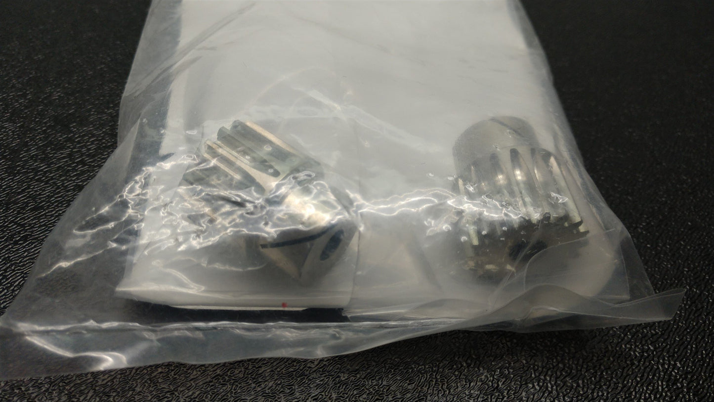 New SDP/SI S1VS24-018F2016 HUB Gear FC, 18 Teeth, Fairloc Hub, Bag of 2