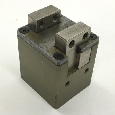 Used Destaco RP-5 Parallel Gripper, Stroke: 0.16" (4mm), Pressure Range: 40-100psi