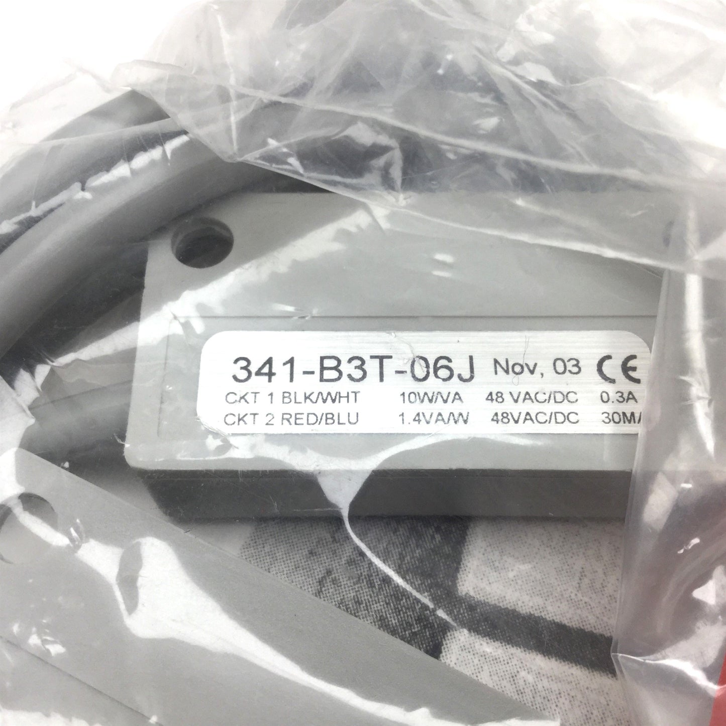 New Sentrol 341-B3T-06J GuardSwitch Safety Interlock Switch, TPST, 2x N/O 1x N/C