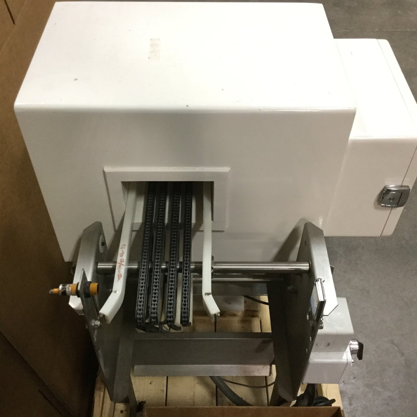 Used Goring Kerr DSP1 Metal Detector, Opening: 6" x 4", Conveyor Length: 29"