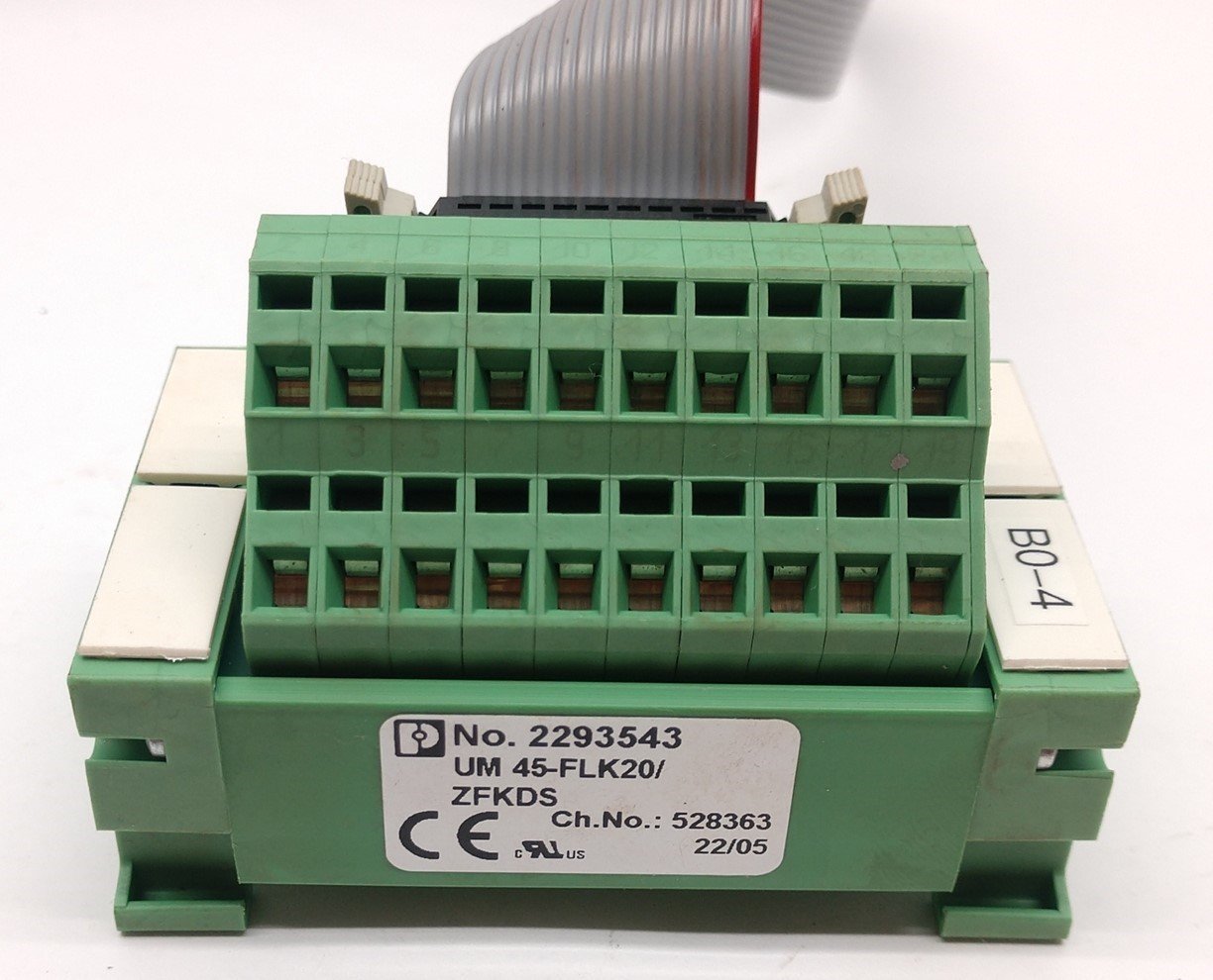 Used Phoenix Contact UM 45-FLK20/ZFKDS - 2293543 Module Terminal Interface, 20-Pin