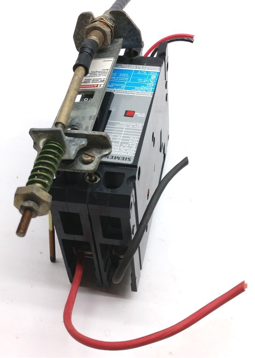 Used Siemens ED22B020 Circuit Breaker On/Off Disconnect Operating Lever 240VAC/250VDC